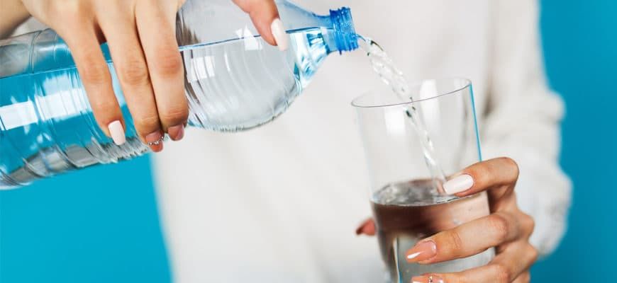 8 стаканов воды в день: миф или правда?
