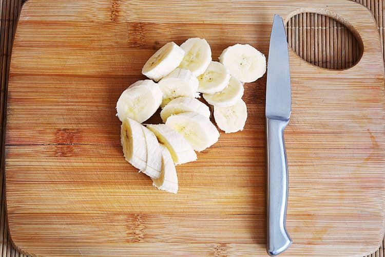 Смородиново-банановый смузи с зефиром